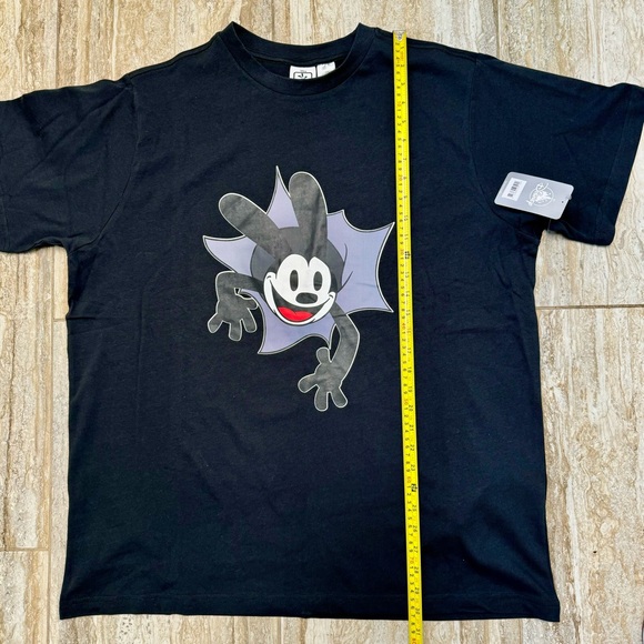 Oswald The Lucky Rabbit Burst Tee Unisex Size XL Disney Parks World Mickey NWT - Picture 7 of 8